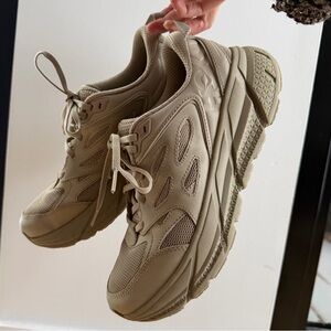 Women's 8.5 Hoka One One U Clifton L Leather Tan Runners Running Shoes Sneakers